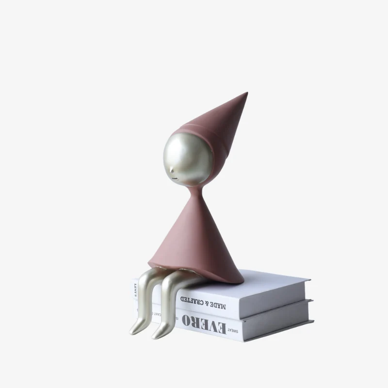 Ambiente Pink Resin Matte Minimalist Figurine Sculpture 16 × 16 × 24 cm