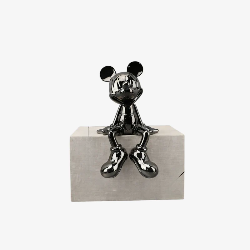 Ambiente Black High-Gloss Electroplated Cartoon Sculpture 15 × 12 × 25 cm
