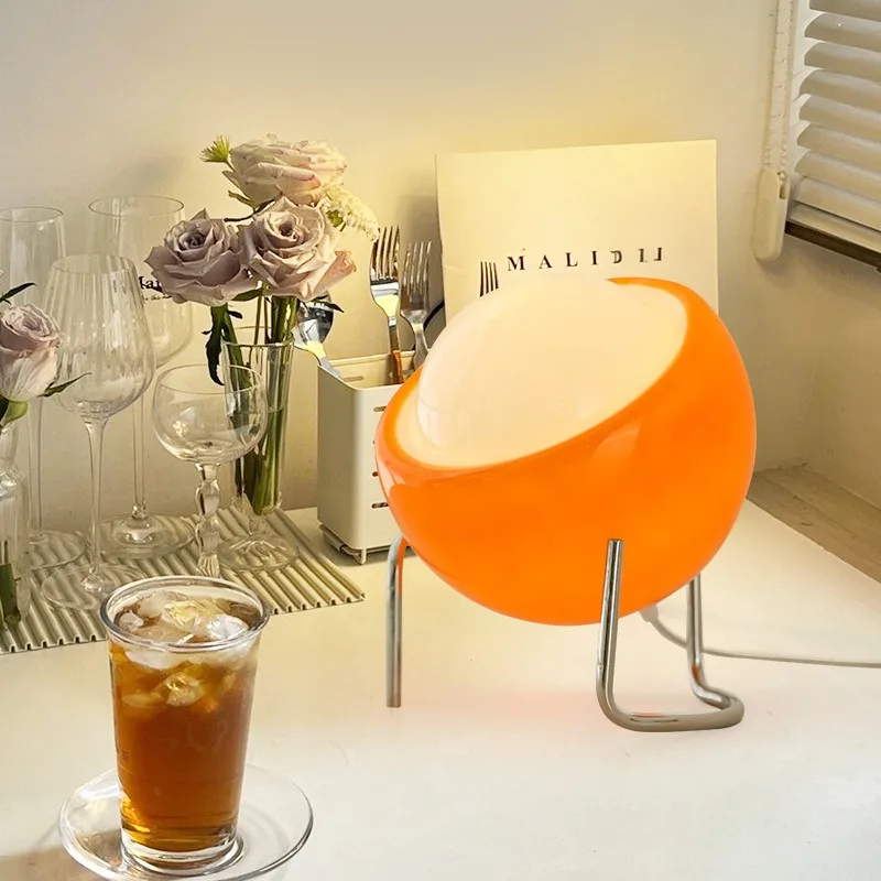 Medieval Glass Lamp – Creative Table Lamp in Nordic Design for Living Spaces | Veska