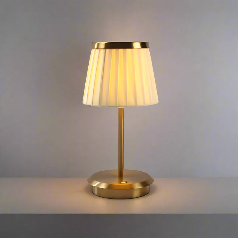 Elegant uppladdningsbar LED-bordslampa med touch-kontroll | Veska