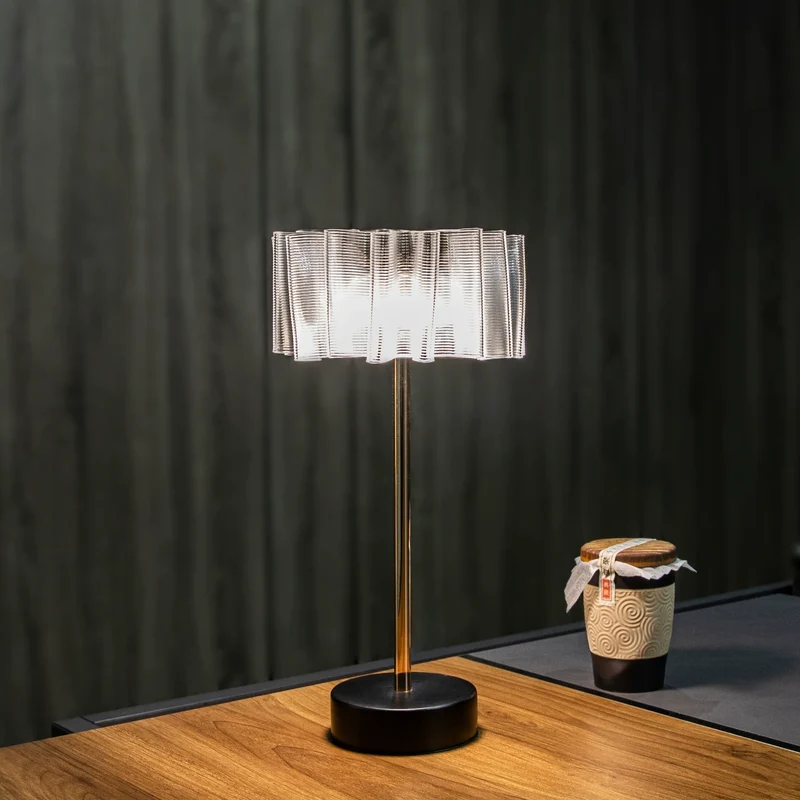 Fritängd Full-Aluminium Uppladdningsbar Bordslampa | Veska