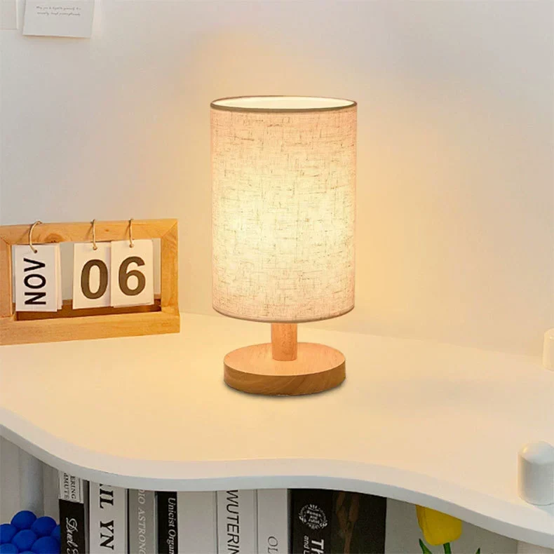 USB Solid Wood Fabric Table Lamp | Veska