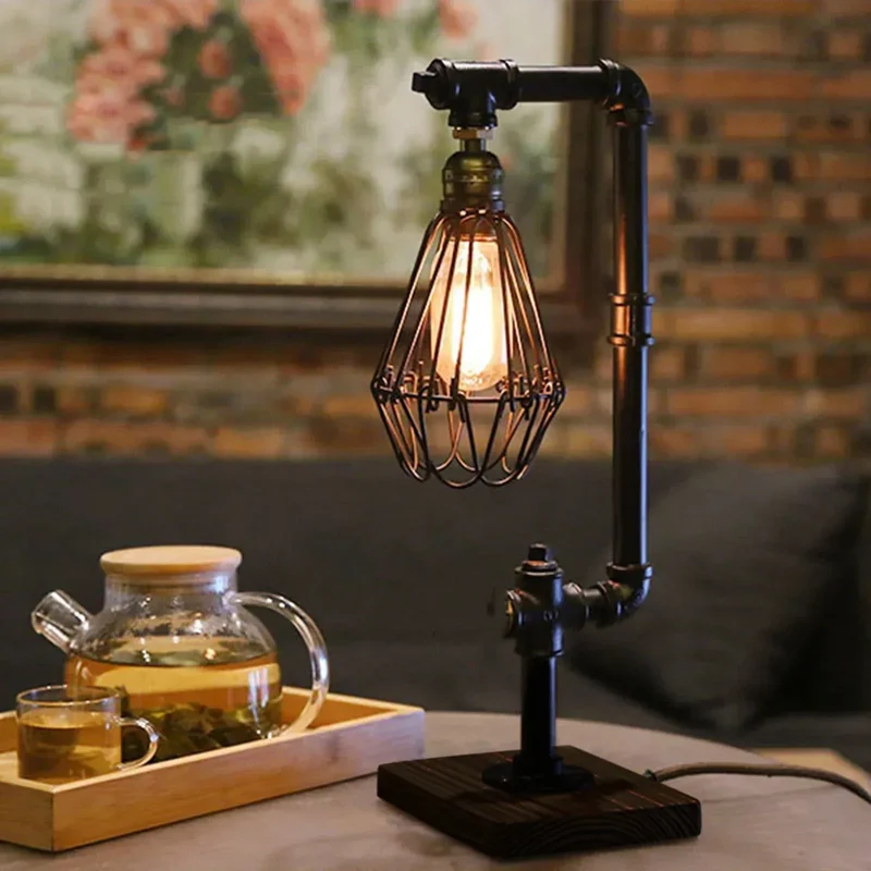 RetroCharm – Retro bordslampa i metall | Veska