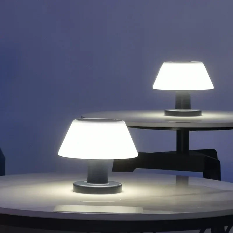 Trådlös LED Bordslampa med Batteri | Veska