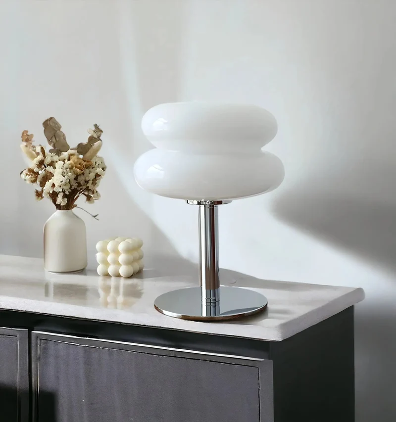 GlamoraLite - Elegant Glastabellampa för Ditt Inre | Veska