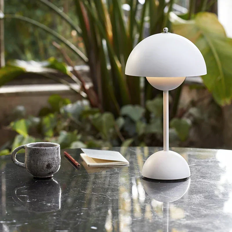 LED Bordslampa - MoonGlow | Veska