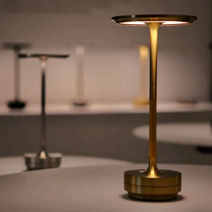 LED bordslampe med dimbar stämningsljus & modern design | Veska