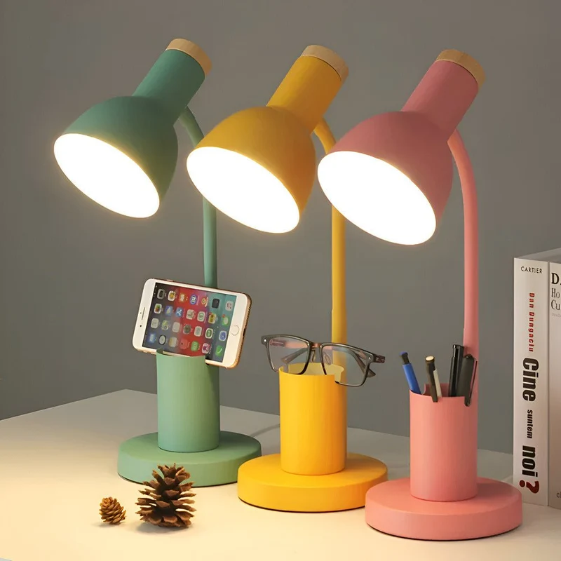 LumoDesk – LED skrivbordslampa med pennhållare för organisering och belysning | Veska