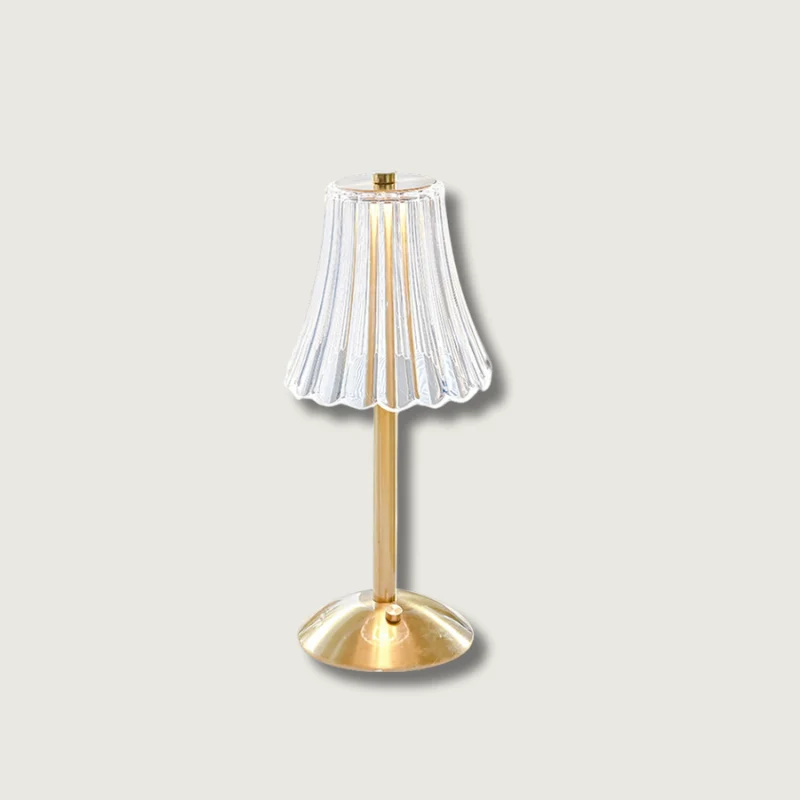 RadiantGold – Elegant Bärbar Bordslampa | Veska