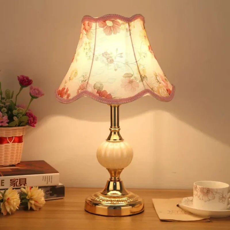 Quixy – Vintage Skandinavisk Bordslampa för Sovrum eller Vardagsrum | Veska