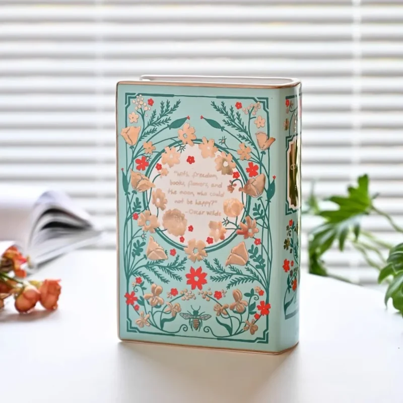 Art Book Vase | Veska
