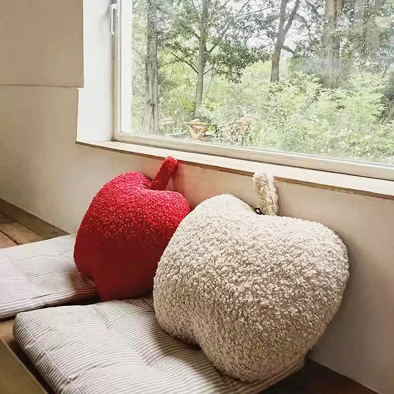 Apple Pillow | Veska