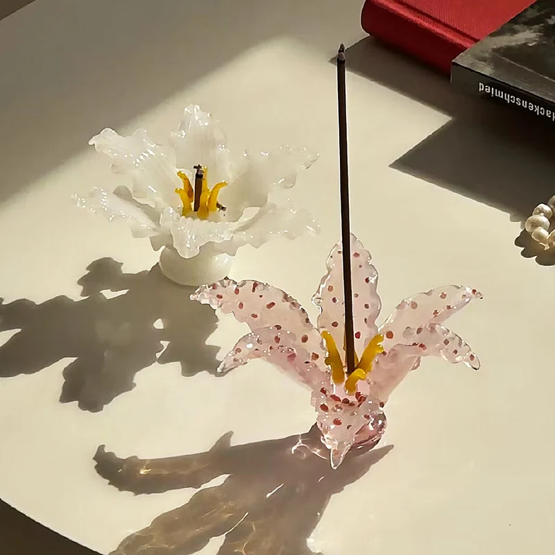 Handgjord 3D Glas Keramik Lilja Rökelsehållare | Veska