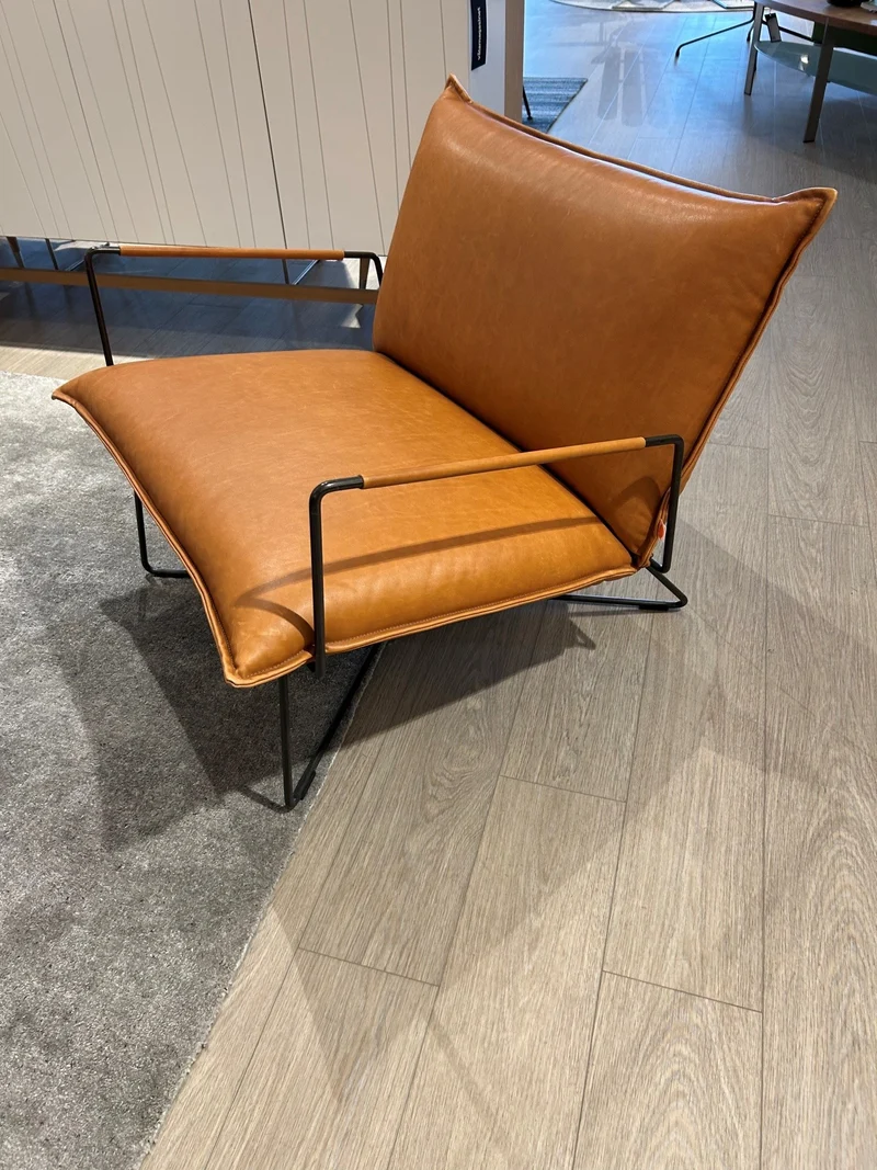 Earl Chair Low With Arm Jess Fåtölj