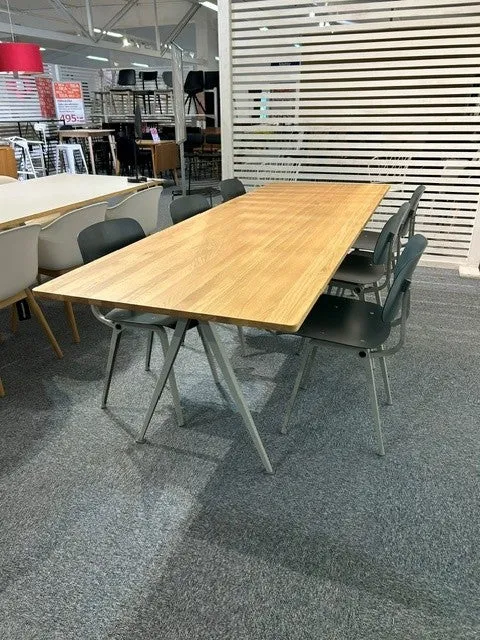 Pyramid Bord + 6 st Stolar HAY Matgrupp