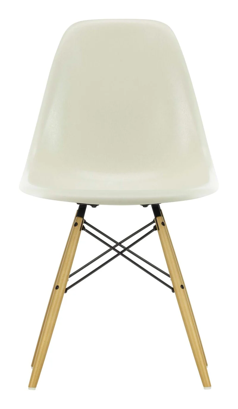 Eames Fiberglass Chair DSW Golden Maple