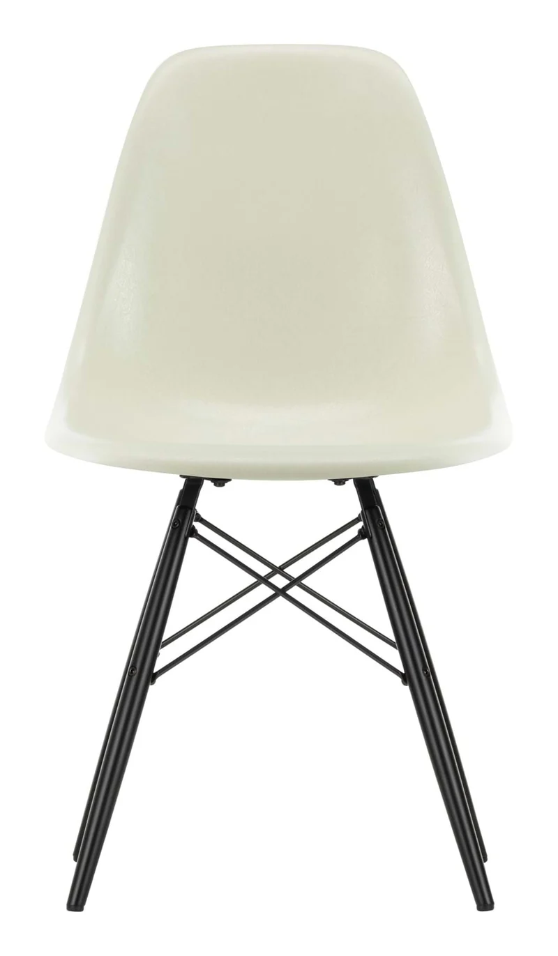 Eames Fiberglass Chair DSW Black Maple