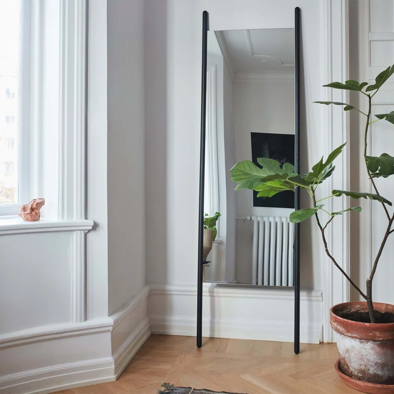 Georg Mirror